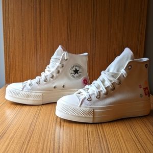 Converse / Chuck Taylor All Star Lift Platform Floral Embroidery